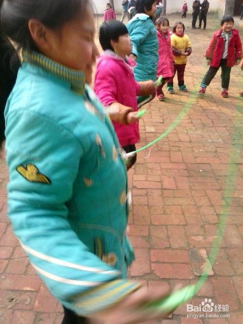 成人跳绳初学视频教程,成人跳绳入门教程全解析
