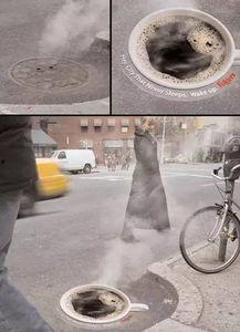 成人掉下井盖的视频,成人坠入井盖，紧急救援行动展开