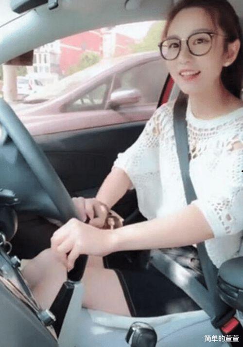 成人人妻小视频,揭秘私密生活片段