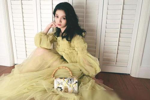 成人白色纱裙演出图片视频,成人白色纱裙的优雅演绎 第2张 成人白色纱裙演出图片视频,成人白色纱裙的优雅演绎 第2张