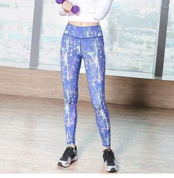 成人白色舞蹈裤踩脚视频,成人白色舞蹈裤的激情演绎  第3张