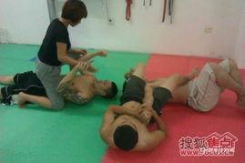 成人班格斗训练视频,实战技巧与体能提升全解析